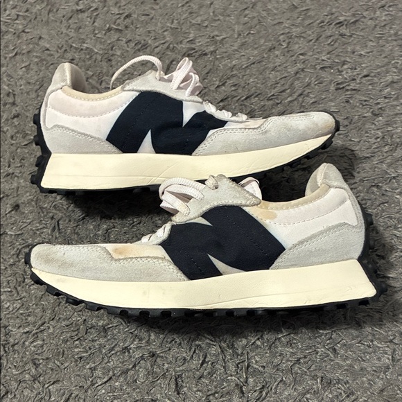 New Balance Shoes - New balance 327
